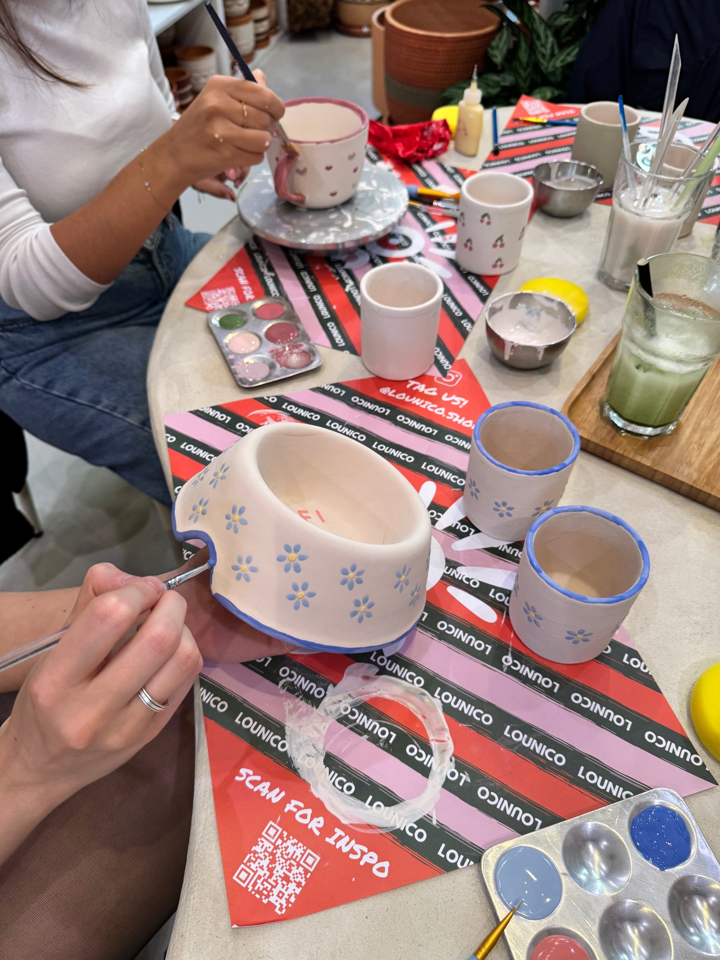 "Glaze & Sip" workshop keramiek schilderen